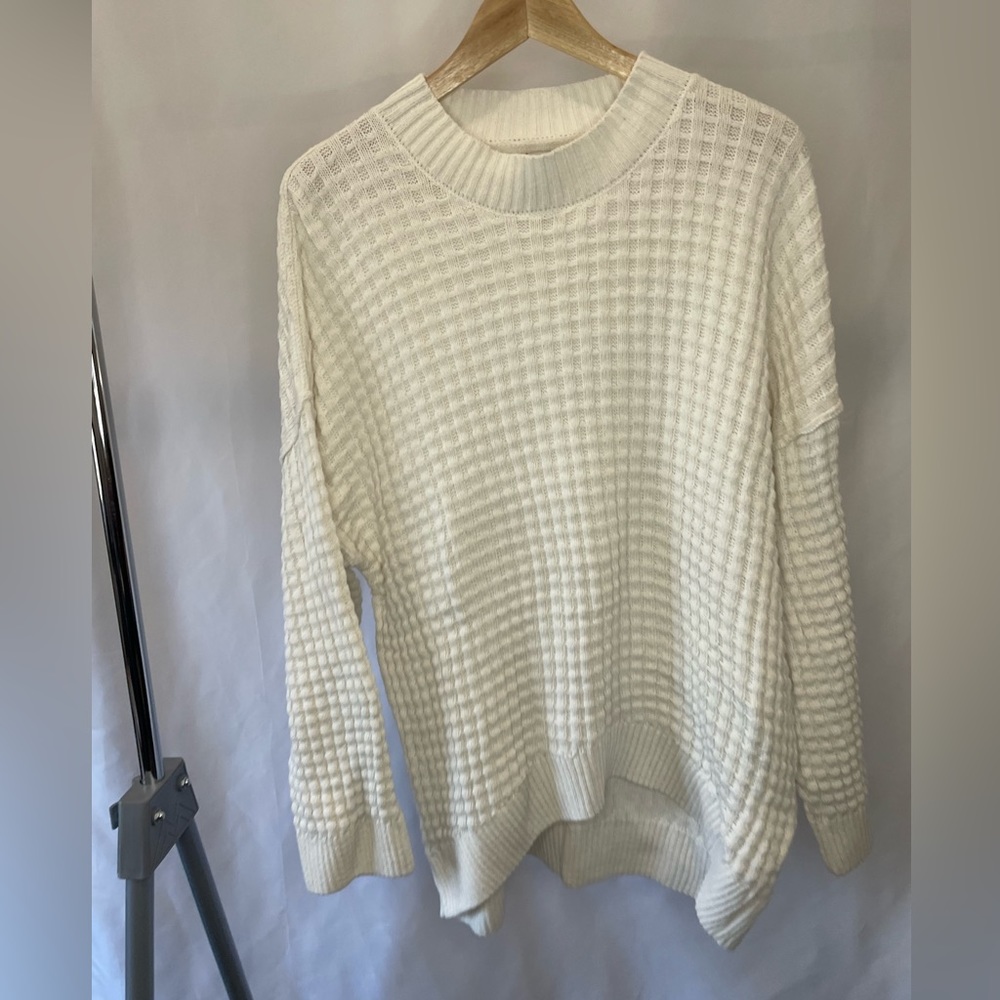 Oversized BDG White Waffle Sweater